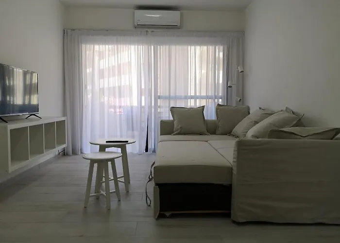 Studio In Heart Of Tourist Area Of Pafos